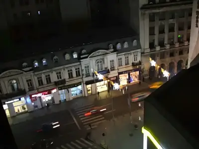 Apartament de inchiriere Sector 5 Bucuresti vedere strada noaptea